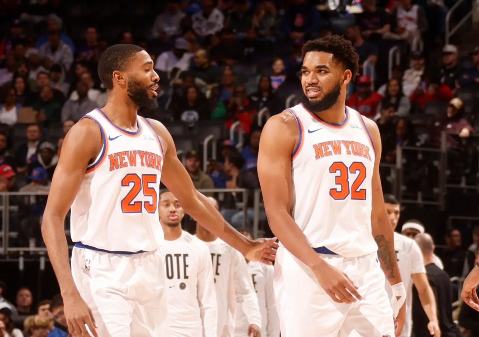 爱游戏体育注册包含今晨布莱顿备战全明星赛，篮板制胜细节曝光，态度坚定，更衣室氛围转暖的词条